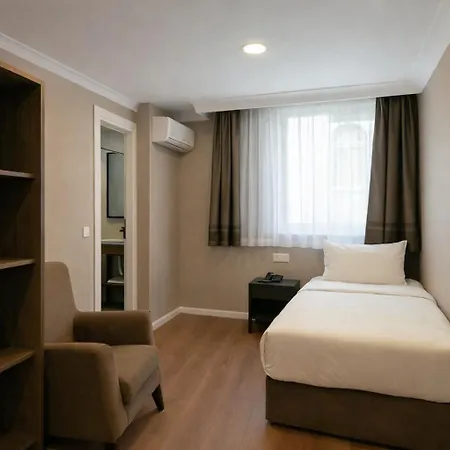 Hotel Ersa 3*